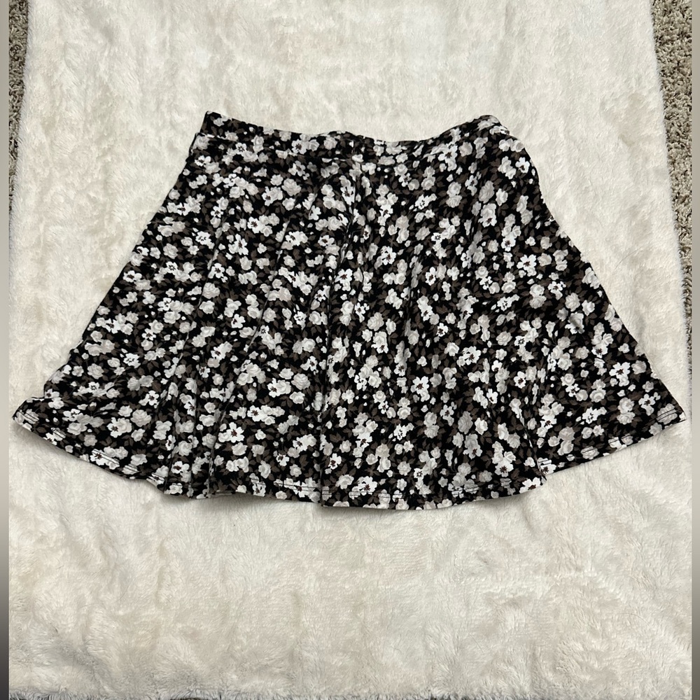 Flowery LA Hearts Peplum Skirt